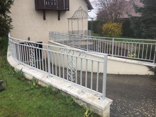 garde corps sur murets pour descente de sous sol