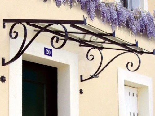 marquise noire en fer forge