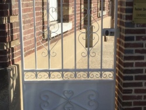 porte fer forge blanche