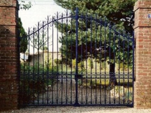 pose de portes automatiques en fer forge beaumont le roger