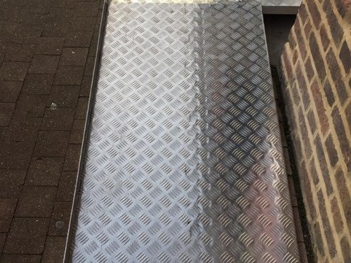 rampes acces en metal pour particulier ou professionnel